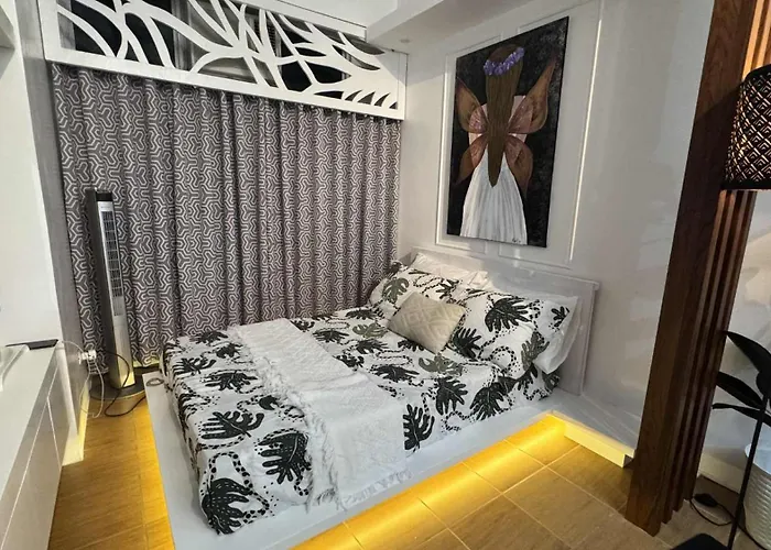 Aparthotel Cozy 1br Pioneer Woodland Sm Light Boni Mandaluyong 4*