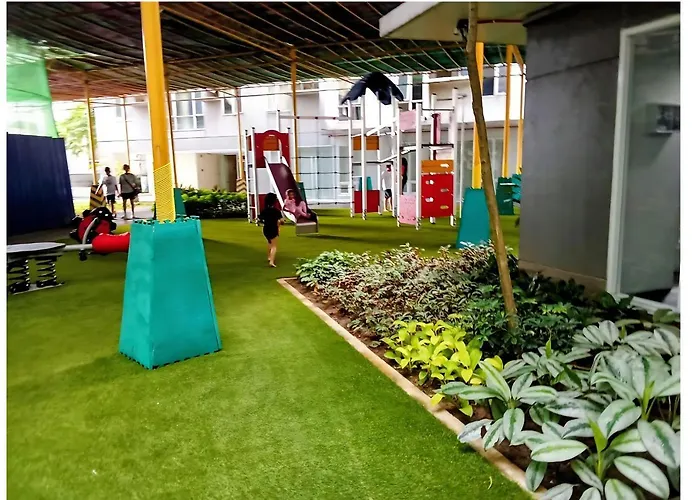 Cozy 1br Pioneer Woodland Sm Light Boni Mandaluyong