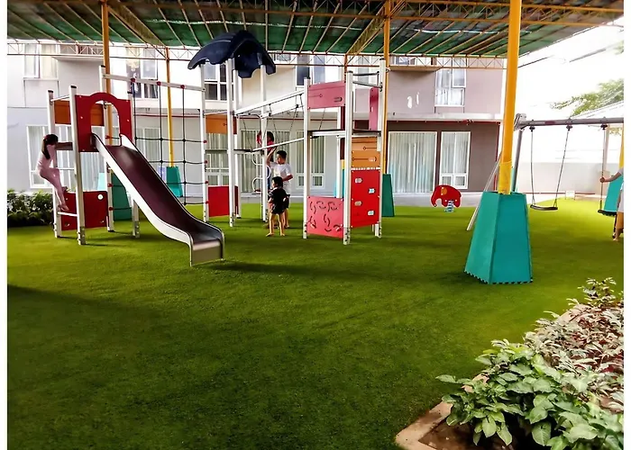 Cozy 1br Pioneer Woodland Sm Light Boni Mandaluyong